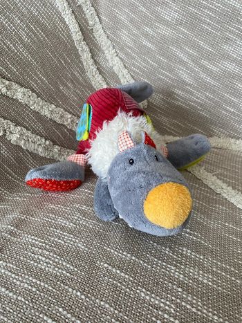 Peluche doudou d'éveil 26cm Lilliputiens loup gris et rouge à rayures parfait état