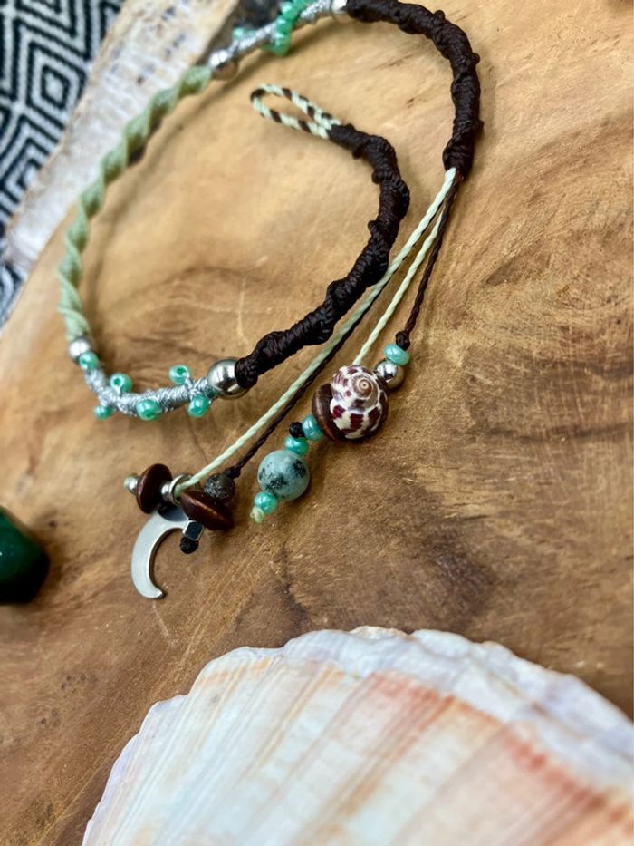 Bijou de cheveux - ateba - en macramé avec lune et coquillage - photo numéro 2