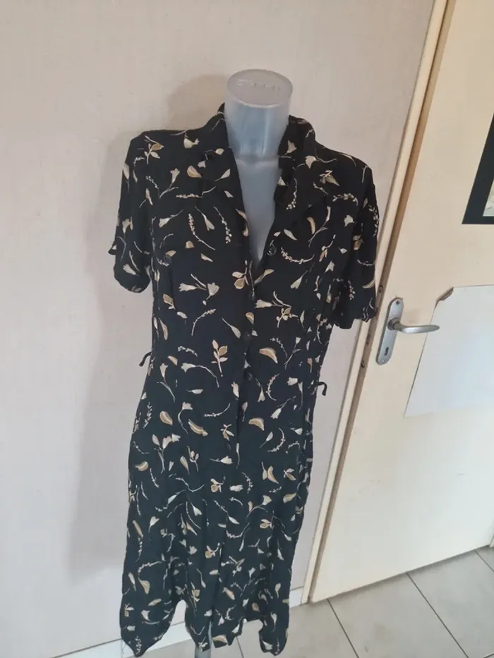 Tres belle robe longue marque marsks and spencers taille 42 - photo numéro 2