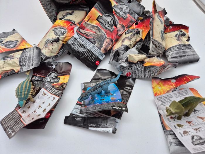 🦕 Sachets surprise Jurassic World – Figurines dinos à collectionner 🦖
