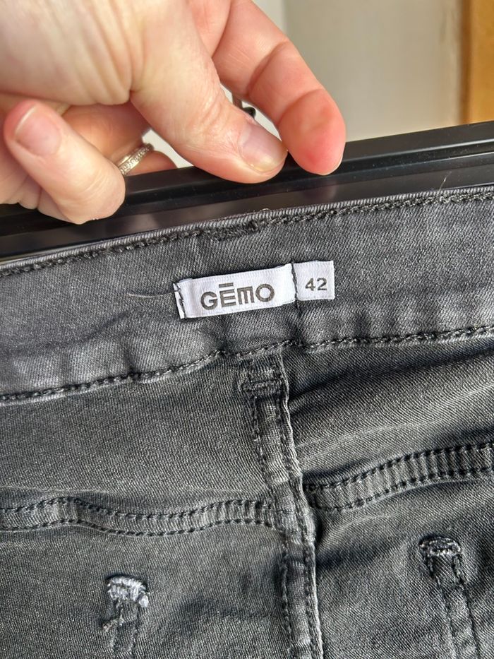 Jean noir Gémo bootcut - taille 42 - photo numéro 3