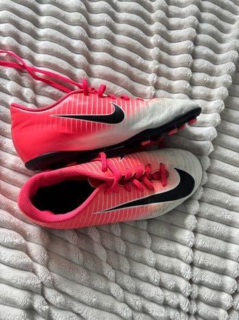 Crampons roses femme mercurial