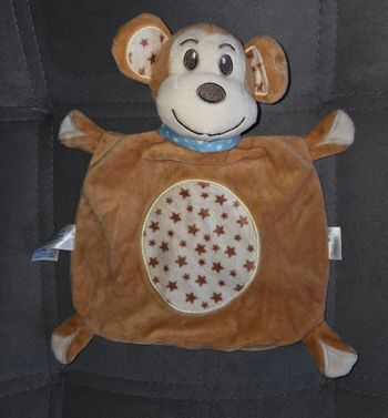 Doudou plat singe hochet beige et blanc - Etoiles - Beauty Baby
