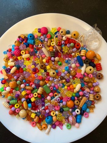 Lot de perles pour bracelets ou colliers