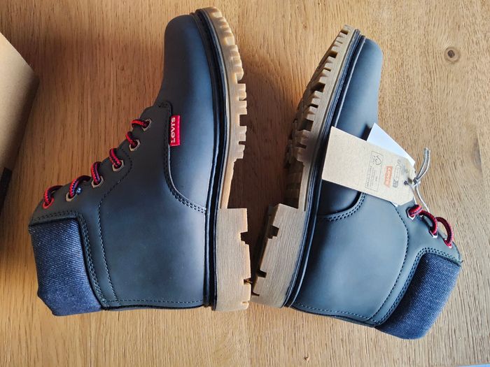 Bottines pointure 33 levis neuve - photo numéro 6