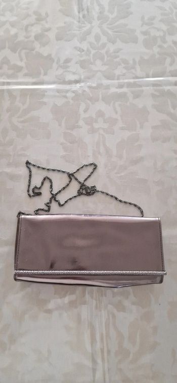 Pochette femme brillante