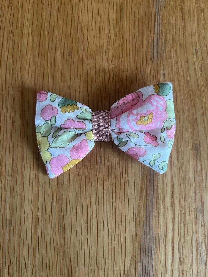 Lot. 2 barrettes en liberty