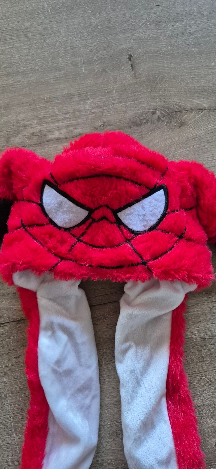 Bonnet Spiderman avec oreilles mobiles - photo numéro 2
