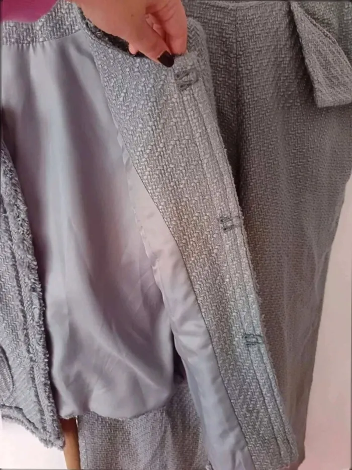 Ensemble  tailleur  en  tweed - photo numéro 4