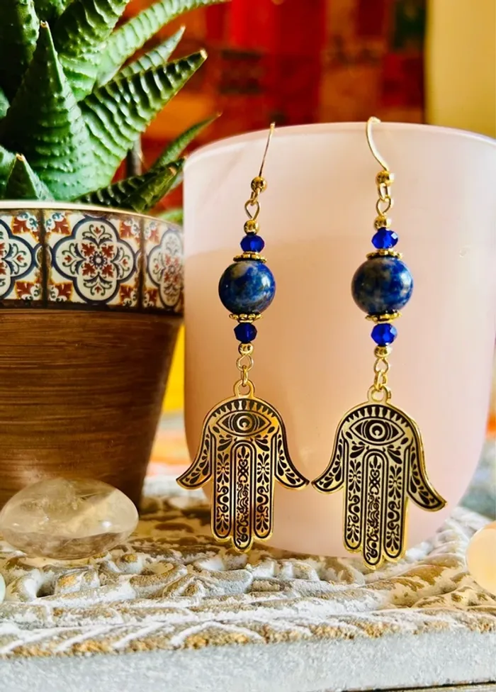 💙🪬Boucles d’oreilles tendance bohème spirituelle Khamsa Lapis-lazuli oriental Vibes earrings🪬💙 - photo numéro 2