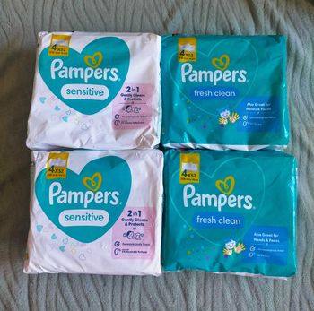 Lot 16 paquets de lingettes Pampers