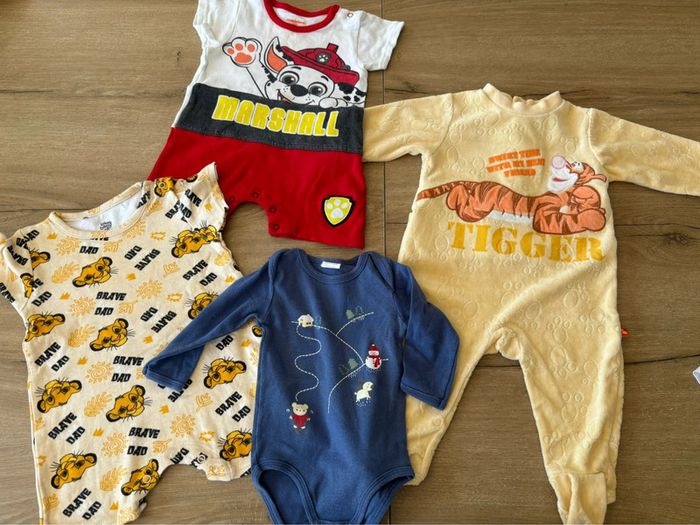 Lot bébé 6 mois