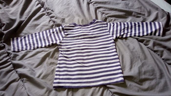 Tshirt manches longues marinière garçon super état - photo numéro 4