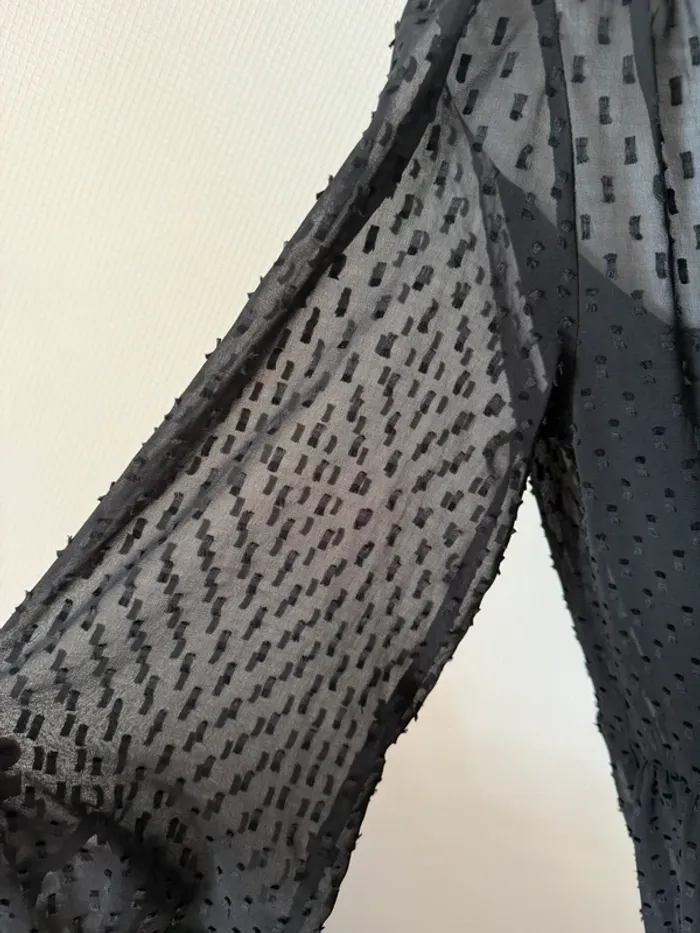 Robe noir H&M taille 38 en très bon état - photo numéro 5