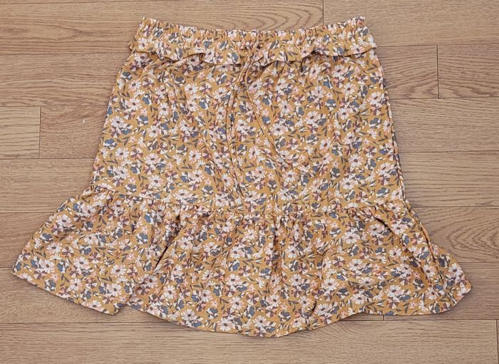 Jupe motif fleurs T 40 Promod