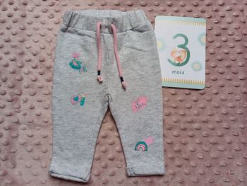 Pantalon 3 mois in extenso