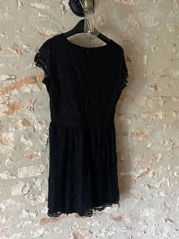 Robe noire - photo numéro 3