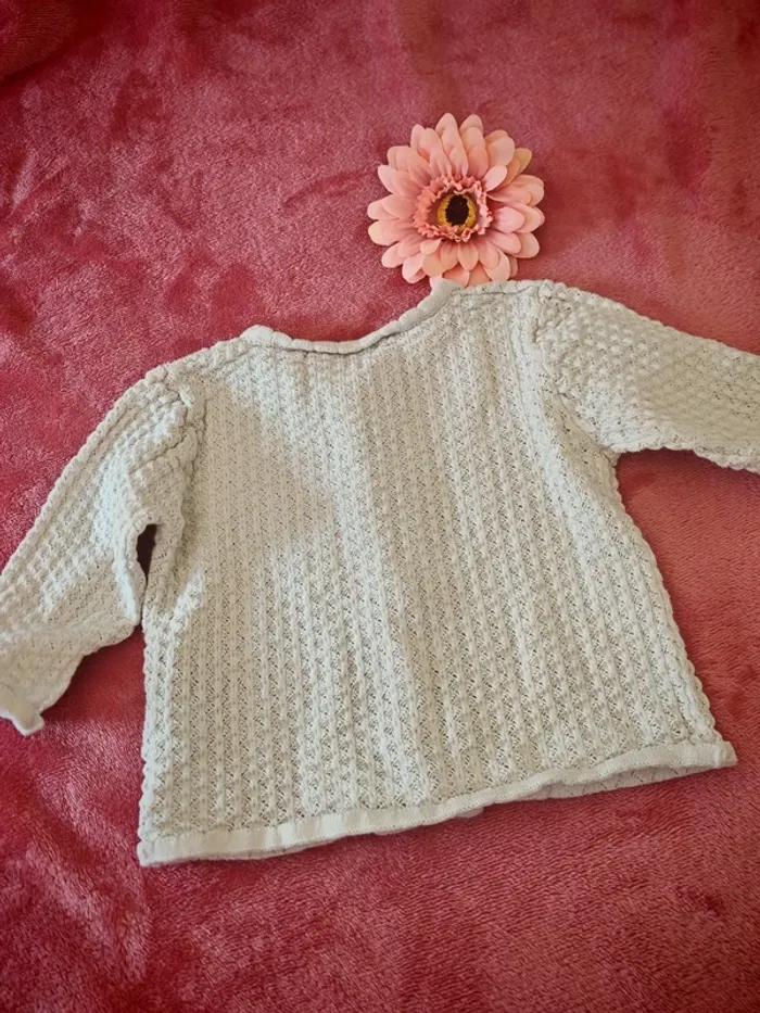Gilet blanc 9 mois - photo numéro 4