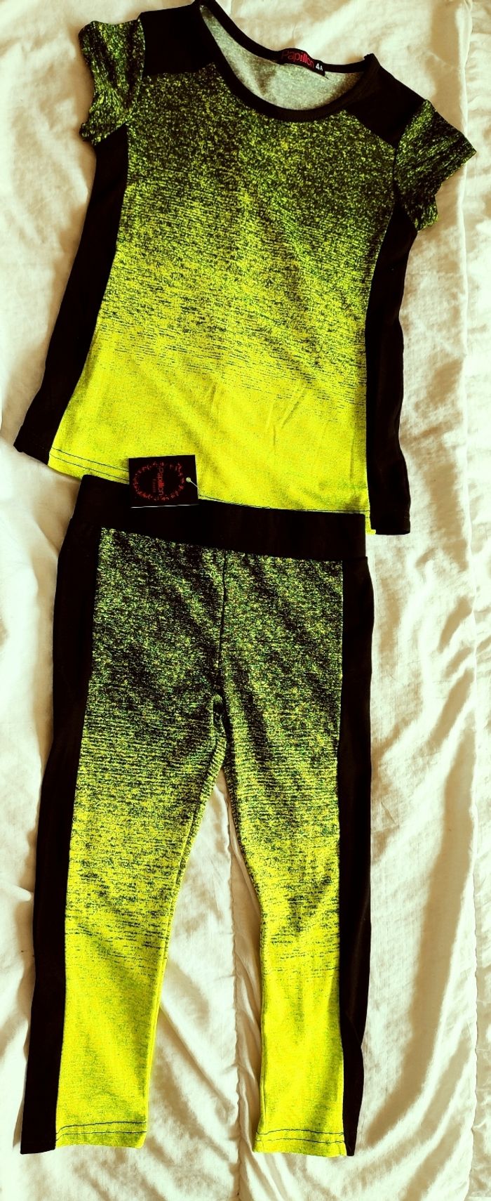 Ensemble gym / sport neuf fille 4 ans / Papillon Fitness