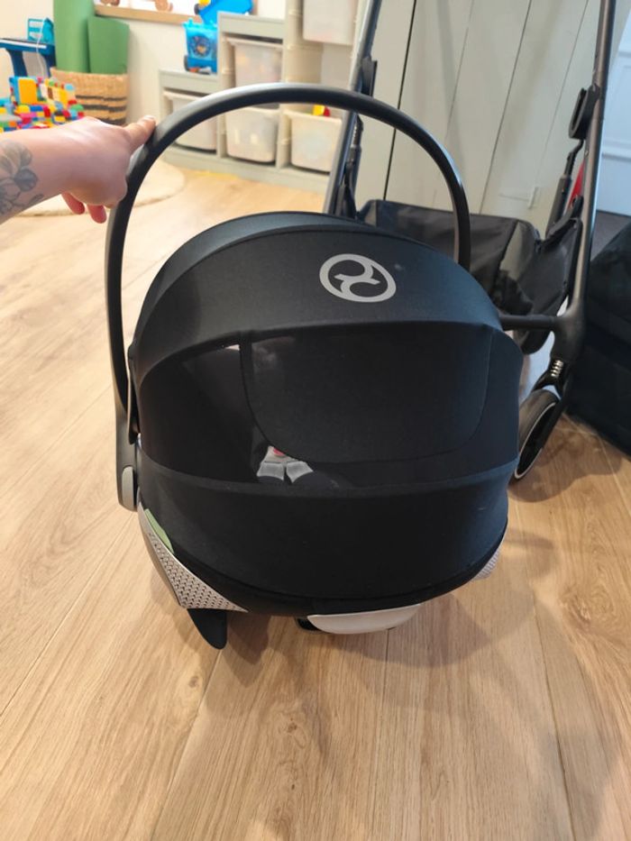 Trio poussette Cosi nacelle base isofix Cybex - photo numéro 12