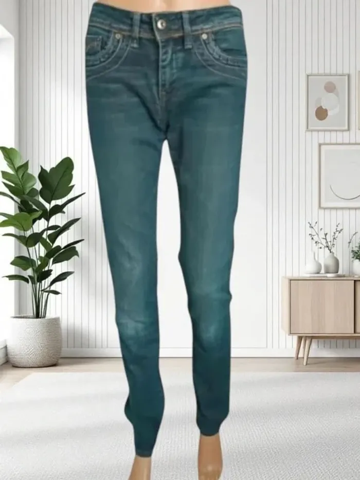 Jean Kaporal modéle cleon ,coupe slim ,taille basse , stretch