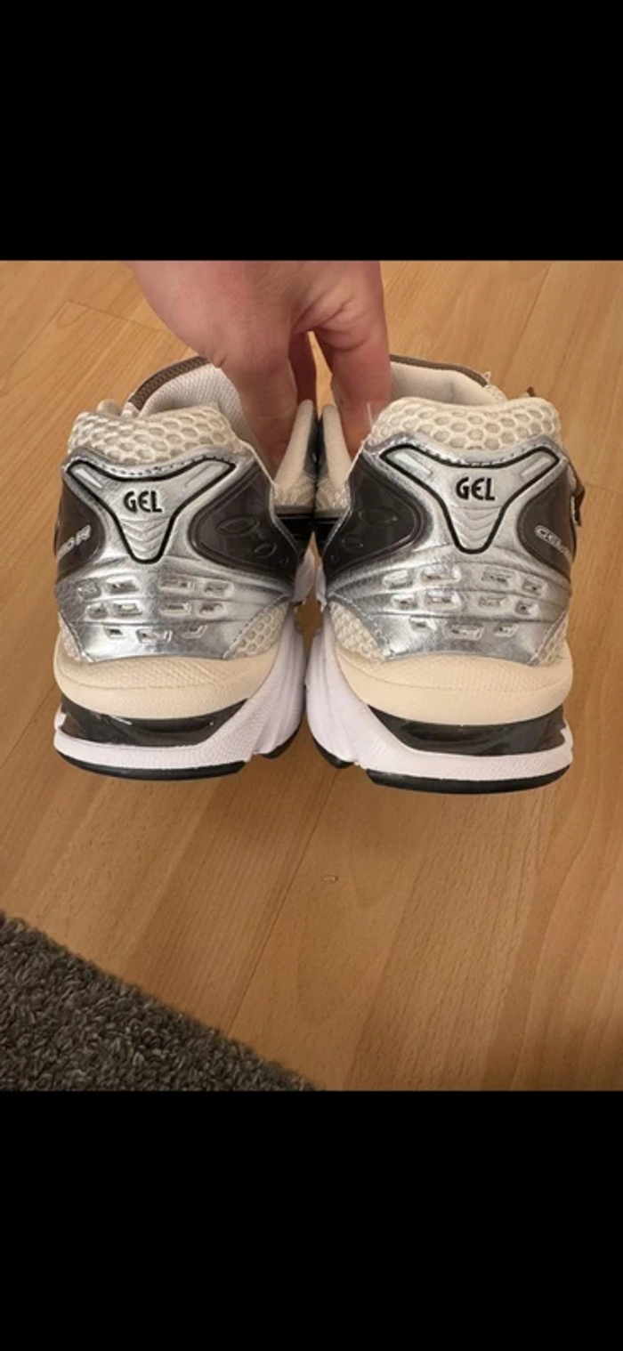 ASICS Gel-Kayano 14 taille 40 - photo numéro 4