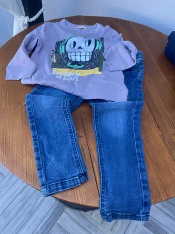 TEE shirt du pareil au même 4 ans neuf