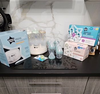 Lot biberons stérilisateur tommee tippee