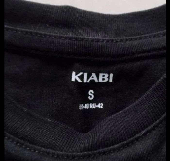 Tee shirt noir - photo numéro 2