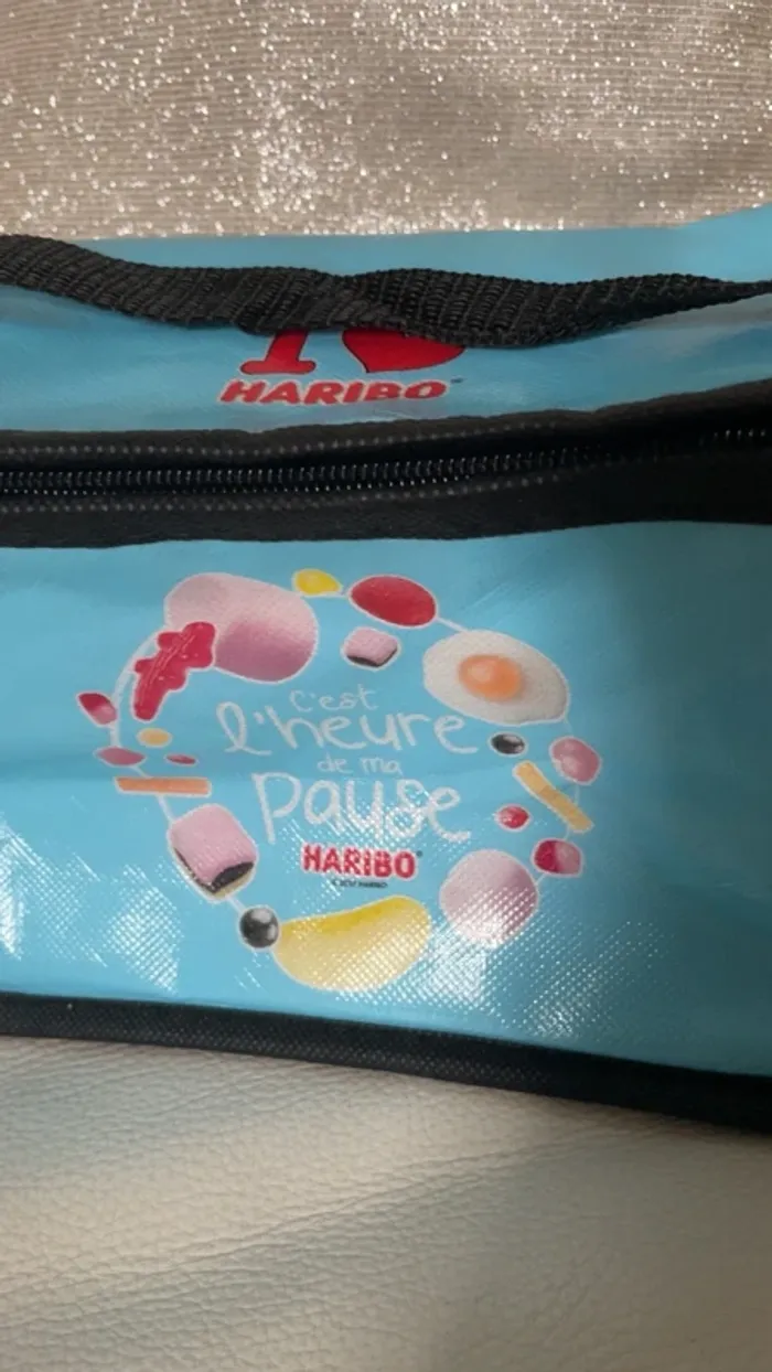 Lunch box Sac isotherme Haribo neuf - Idéal pour vos pauses gourmandes ! - photo numéro 2