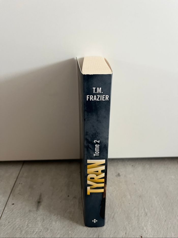 Tyran de T M Frazier - photo numéro 3
