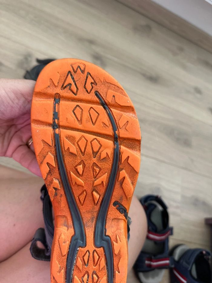 Teva sandalettes 30 - photo numéro 3