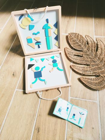 🧩Coffret en bois 2 en 1 tableau ardoise et tangram formes aimantées marque Vertbaudet