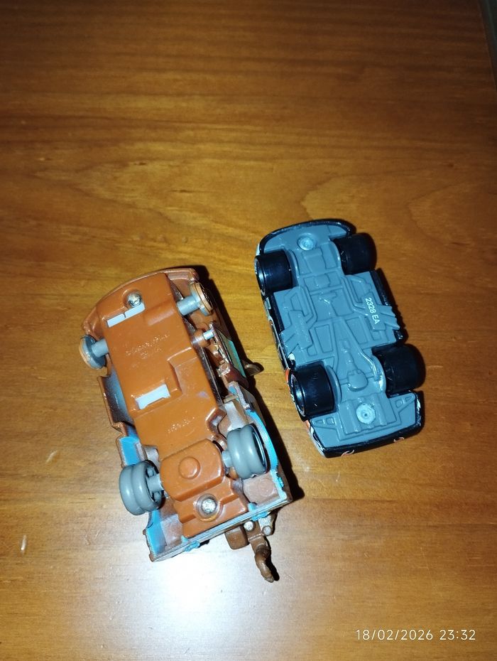 2 petites voitures cars - photo numéro 4