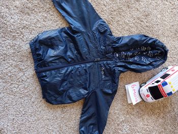 Veste coupe-vent taille 6 mois 
