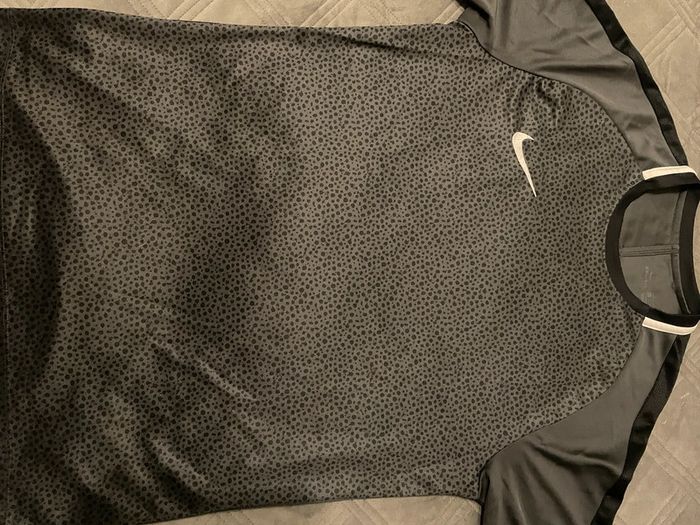 T-shirt Nike
