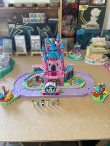 Polly pocket Bluebird / DisneyWorld+6 personnages et accessoires
