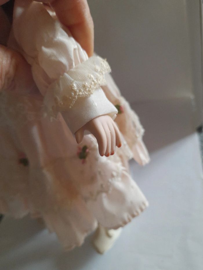 Poupée  porcelaine vintage - photo numéro 6