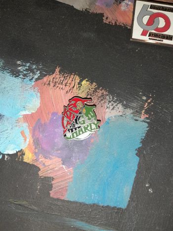 Pins pub king charly