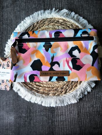 Pochette Cabaia édition limitée atelier Levan avec étiquette