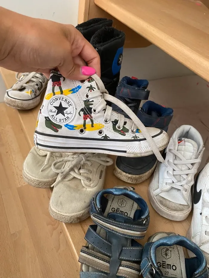 Lot 6 chaussures garçon T27 Nike Converse - photo numéro 2