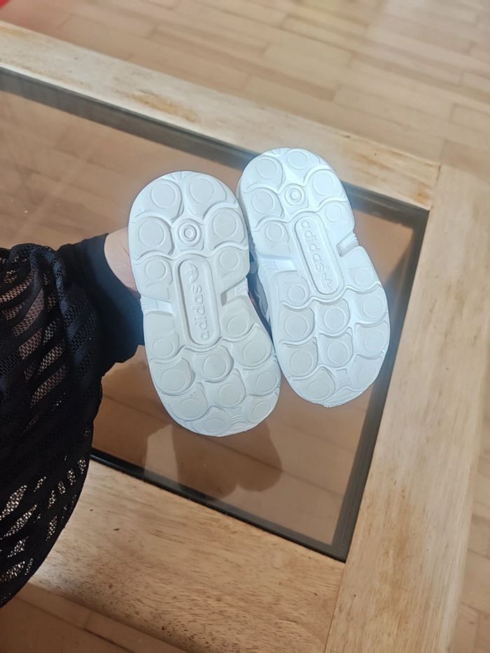 Baskets Adidas p.19 - photo numéro 16