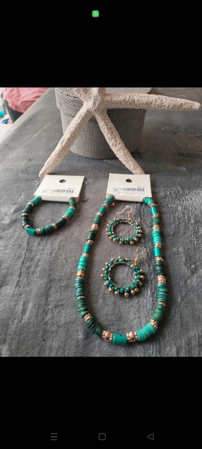 Parure vert et or