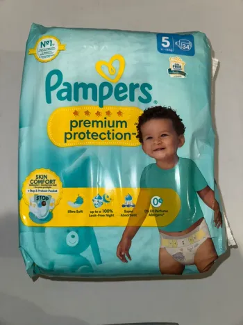 Couches pampers prenium protection