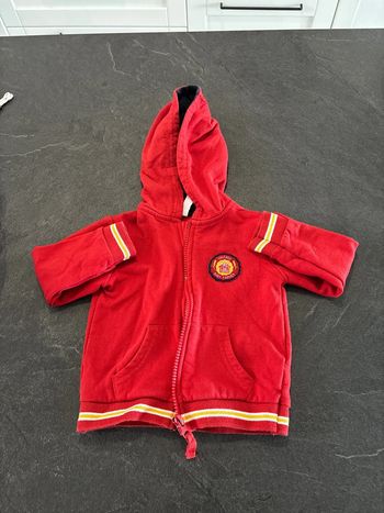 Gilet à capuche bébé