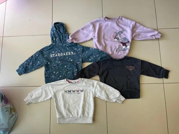 Lot de 4 pulls fille