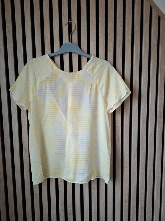 Haut fluide jaune clair blanc  Zara T 36 - photo numéro 2