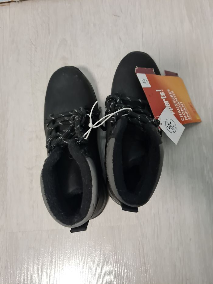 Chaussures montantes hiver P32 Neuves - photo numéro 4