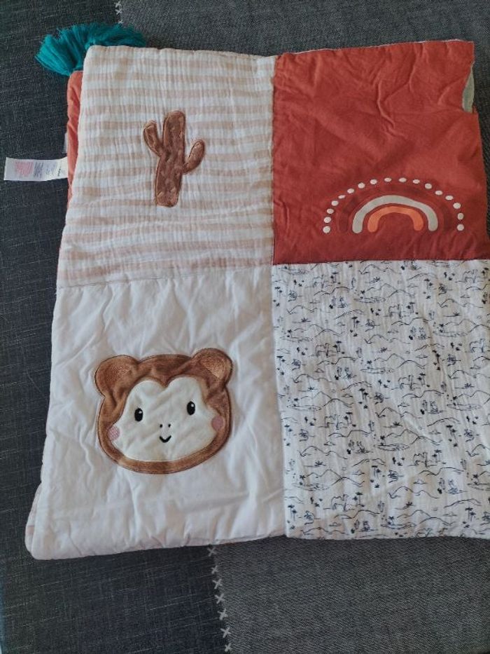 Tapis d'éveil Vertbaudet