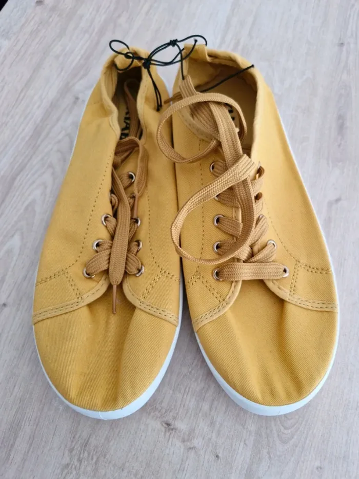 Baskets toile